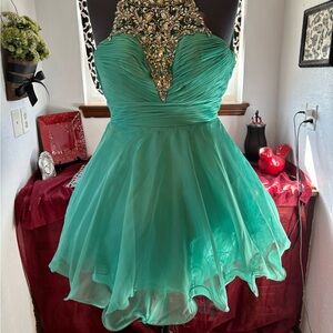 Josephine Monet XS Elegant Green Halter Dress with Embellished Neckline